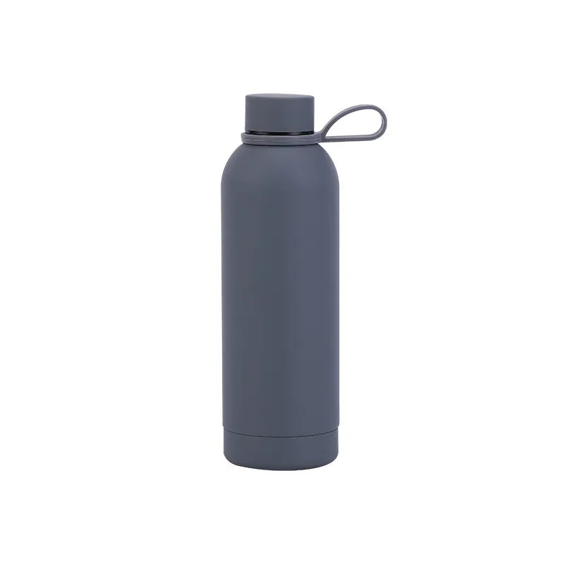 Schlanke Reiseflasche aus Edelstahl – auslaufsicher, BPA-frei, ideal für Outdoor-Sport, Fitnessstudio und Wandern